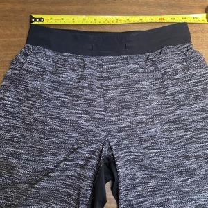 Men’s Medium Black/White Lululemon Athletic Shorts